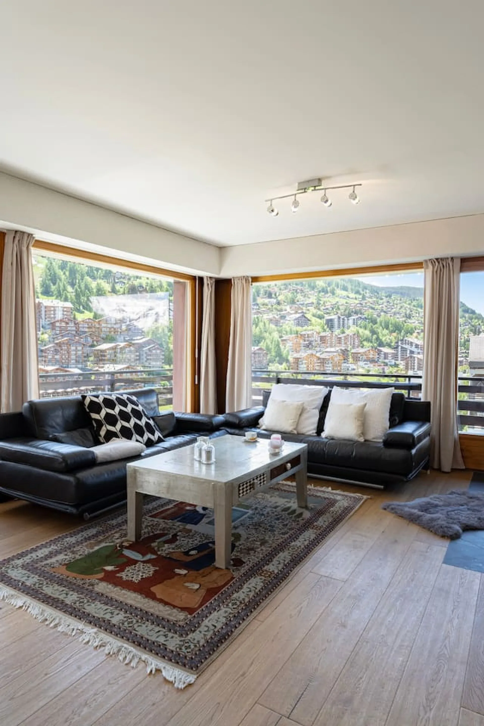 Holiday apartment in Nendaz with panoramic balcony